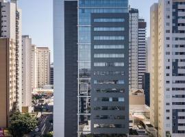 Helbor Stay Batel, hotell i Curitiba