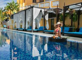 La Charm Hoi An Hotel & Spa، فندق في هوي ان