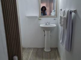 SKY BEACH ROOMS, golfový hotel v destinaci Hopewell