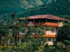 Jungle view Homestay, Hotel mit Parkplatz in Cherambane