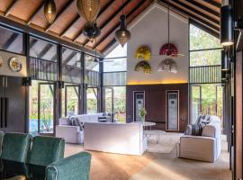 LohonoStays Villa Amber, spa hotel in Alibaug