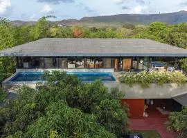 LohonoStays Villa Orchard House