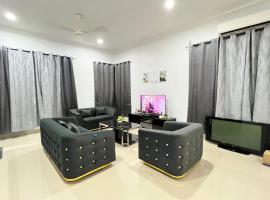 EMPIRE LUXURY HOMESTAY PAKA, feriebolig i Paka