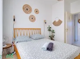 Charming apartment with Cosy Balcony Old Port