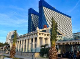 Elegance Sea View Aparthotel In Orbi City Batumi, casa per le vacanze a Batumi