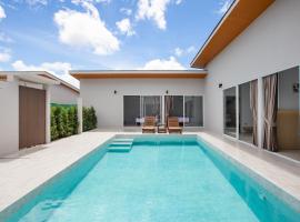 Andaman Best Time Grand Pool Villa, luxury hotel in Phuket Town