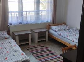 N&aacute;roď&aacute;k Jaroměř ,UBYTOV&Aacute;N&Iacute;, kro i Jaroměř