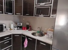 Етаж от къща - Нощувки Ками