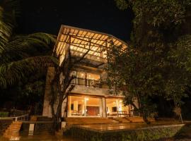 LohonoStays Villa Athini, Hotel in Chinchavli