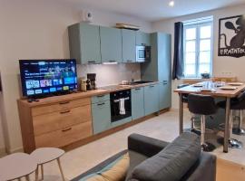 CANTETEAU - Agreable maison chaleureuse et conviviale, hotel v destinaci La Chaume