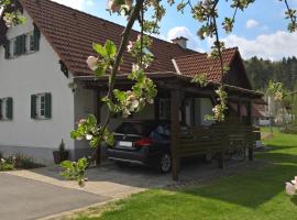 Ferienhaus Am Bach, khách sạn ở Kirchberg an der Raab