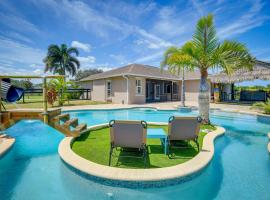 Fort Pierce Escape Beach-Entry Pool, Waterslide!, hotel em Fort Pierce