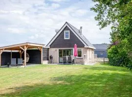 Holiday home near dunes with wellness garden