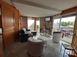 Appartement les Coquelicots Super Besse, hotel v destinaci Besse-et-Saint-Anastaise