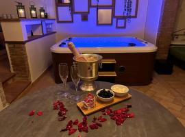 Relax nella jacuzzi in Toscana, hotel com spa em Colle Val D'Elsa