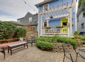Charming Dayton Home Walk to River and Downtown!, מלון בדייטון