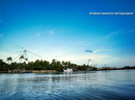 Riverine Homestay Kochin, hotel barato en Ernakulam