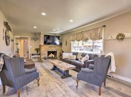 Stunning highly sought house w/ river access nearby, holiday rental in Dolores