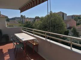 Au petit Bonheur, centre St-Rapha&euml;l, 8min &agrave; pied plage