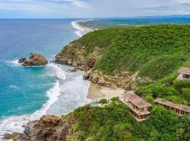 Gran Chicatana Spectacular Beach Front Villas, hotel en Mazunte