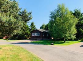 Squirrel Leap Lodge, self catering accommodation in Felton