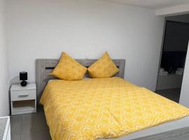 Alexa Residence - Appartement 1, Ferienwohnung in Roeselare