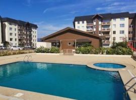 Cómodo departamento full equipado con piscina, hotel in Villarrica