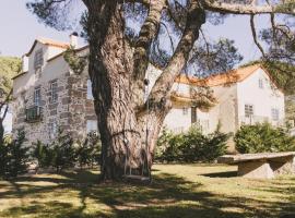 Casas de Campo Villa D'Almeida, hotel con piscina a Travancinha