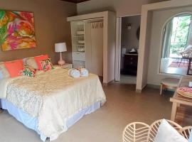 Suite La Orquidea, homestay in Tamarindo