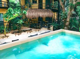 Terasu Riviera Maya Hotel & Spa, en Xcaret, hotel u blizini znamenitosti 'Podzemna rijeka Rio Secreto' u Playi del Carmen