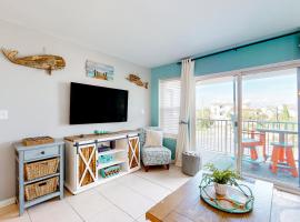 Poolside Villas 303, hotel di Destin