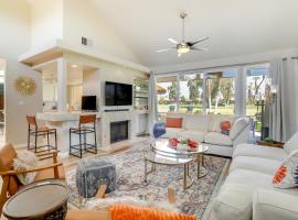 Palm Desert Vacation Rental with Pool Access!, hotel in Palm Desert