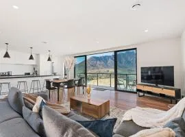 Style & Tranquillity - 4 Bedroom House