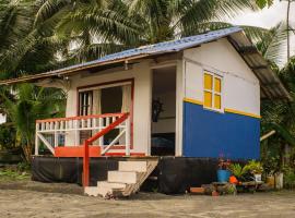 Cabañas con vista al mar Playa Juanchaco，布埃納文圖拉的飯店