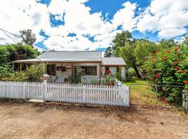 Rose Cottage Nannup, загородный дом в городе Наннап