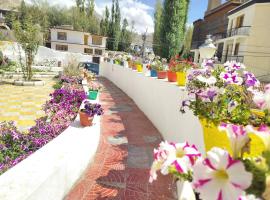 Hotel Malik Residency, hotel a Leh