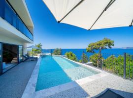 Villa Bianca with Sea View, hotel in Ovacik