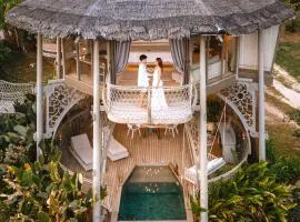 TreeHouse Villas - Adults Only