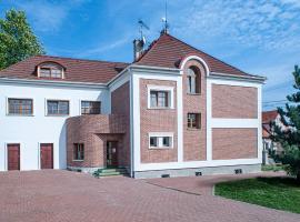 Penzion Lhotka, guest house in Ostrava