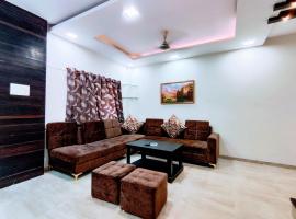 Staeg Villa in the Center of the City 2BHK, hotel en Indore