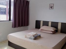 Happy Bentong Guest House, habitación en casa particular en Bentong