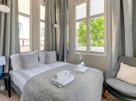 Azzuro Living - Cozy Two Bedroom Spot by the Beach & Town by Lion Apartments Sopot
