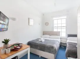 Camden House - Next to Camden Market and Station - City Center
