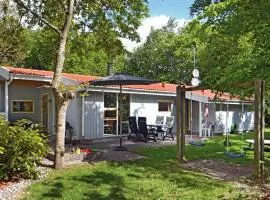 Awesome Home In Glesborg With 4 Bedrooms, Sauna And Wifi