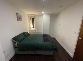 Amazing 1 Bedroom Flat in Essex TH104, leilighet i Basildon