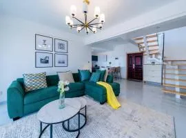 Zen 3BR Suite near Airport SGR w Pool Gym Restaurant