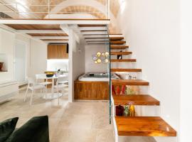 Old Court Luxury Suite&Spa by MONHOLIDAY, ξενοδοχείο με σπα στη Monopoli