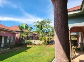 Green House Cottages - cozy, serene space