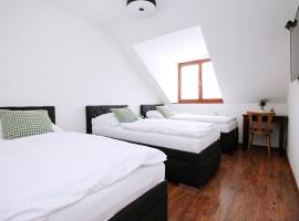 Penzion u Zajíčku, hotel v destinaci Horákov