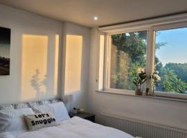 Astral 1 BR Flat in London AS47, self-catering accommodation in Norbury